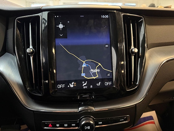 Volvo XC60 12 of 21