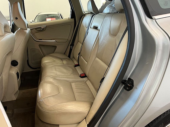 Volvo XC60 14 of 21