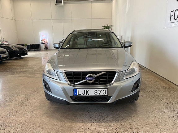 Volvo XC60 10 of 21