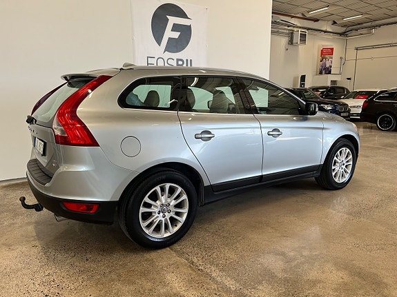 Volvo XC60 4 of 21