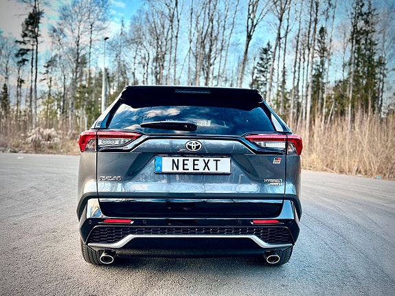 Toyota RAV4 5 of 5