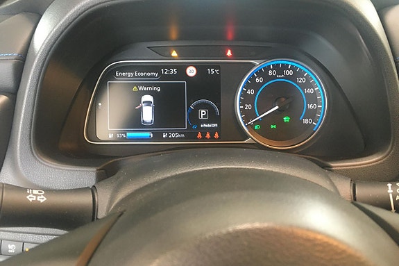 Nissan Leaf 11 of 12