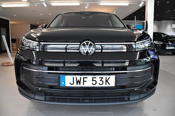 Volkswagen Tiguan 3 of 27