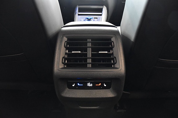 Volkswagen Tiguan 24 of 27