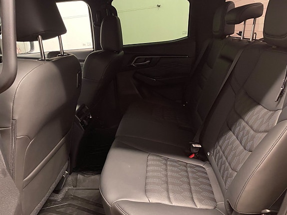 Isuzu D-max 7 of 16