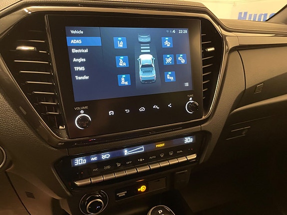 Isuzu D-max 12 of 16