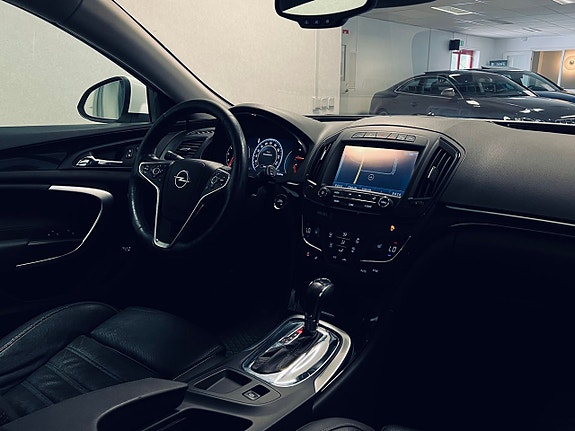 Opel Insignia 12 of 26