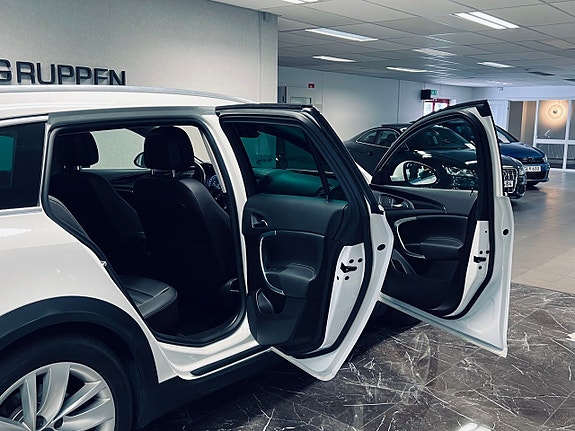 Opel Insignia 8 of 26