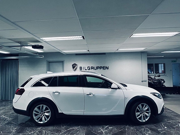Opel Insignia 3 of 5