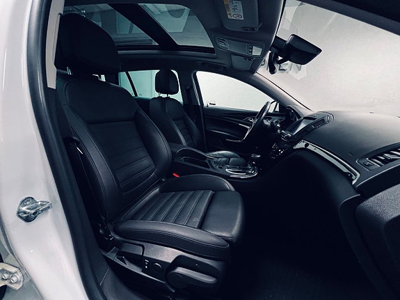 Opel Insignia 14 of 26