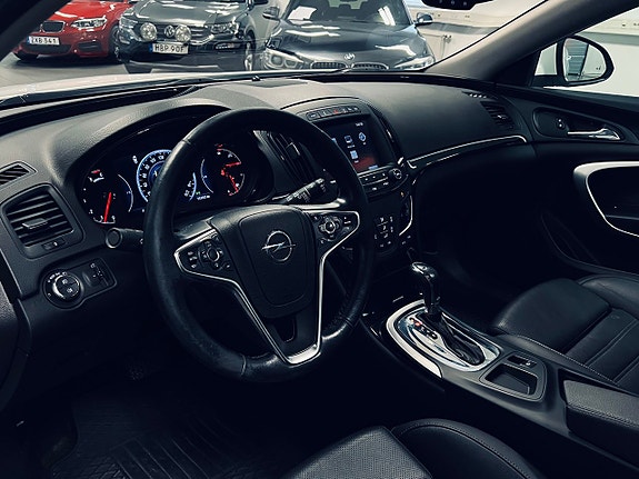 Opel Insignia 10 of 26