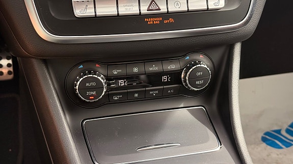 Mercedes-Benz GLA200 19 of 30