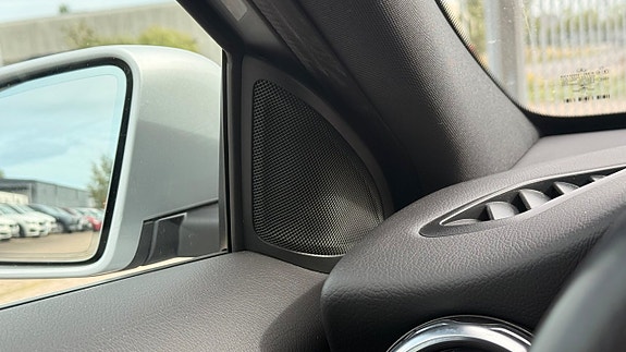 Mercedes-Benz GLA200 11 of 30