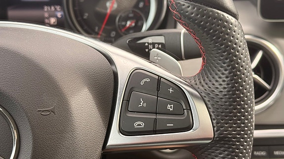 Mercedes-Benz GLA200 14 of 30