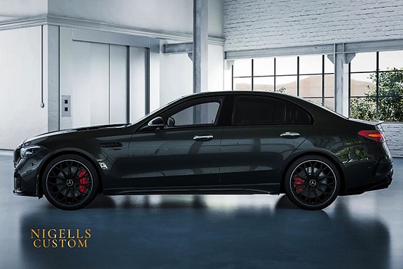 Mercedes-Benz C63 3 of 5
