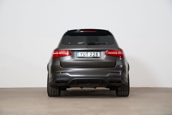 Mercedes-Benz GLC63 22 of 24