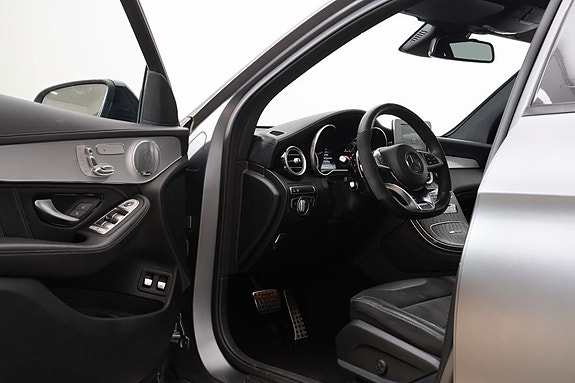 Mercedes-Benz GLC63 9 of 24