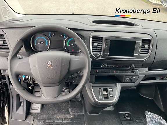 Peugeot e-Expert 7 of 9