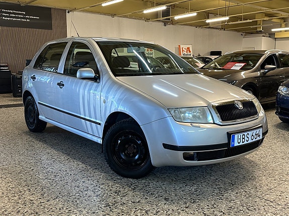 Skoda Fabia 2 of 21