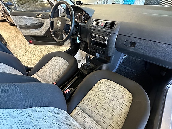 Skoda Fabia 10 of 21