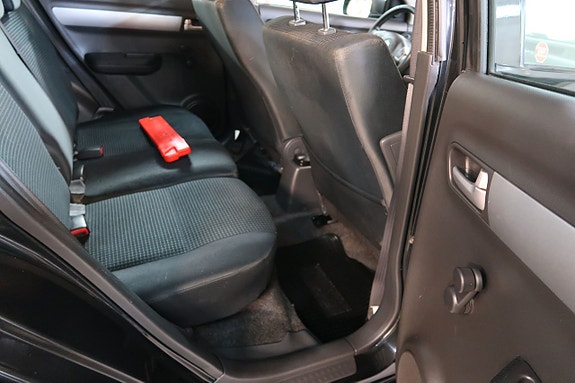 Suzuki Swift 11 of 18