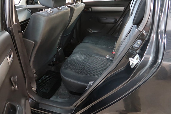 Suzuki Swift 10 of 18