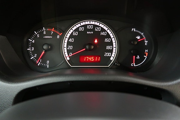 Suzuki Swift 15 of 18