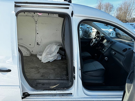 Volkswagen Caddy Maxi 9 of 18