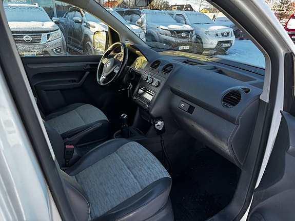 Volkswagen Caddy Maxi 10 of 18
