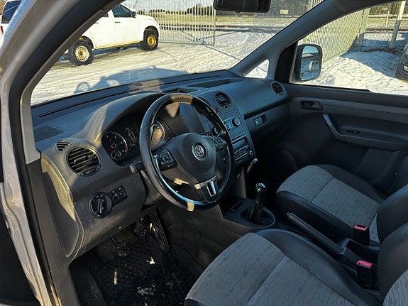 Volkswagen Caddy Maxi 12 of 18