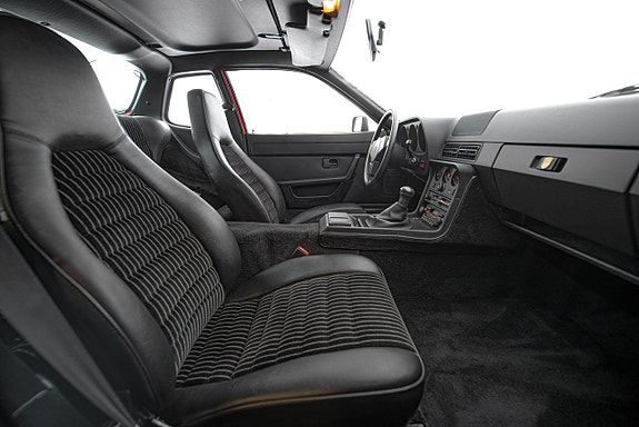 Porsche 924 15 of 27