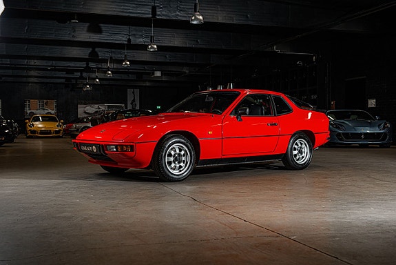 Porsche 924 2 of 27
