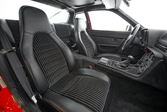 Porsche 924 16 of 27