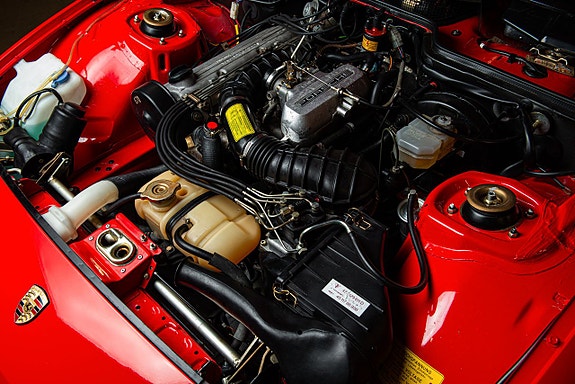 Porsche 924 20 of 27