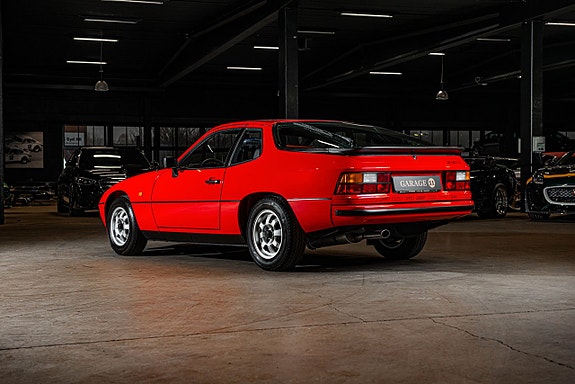 Porsche 924 4 of 27