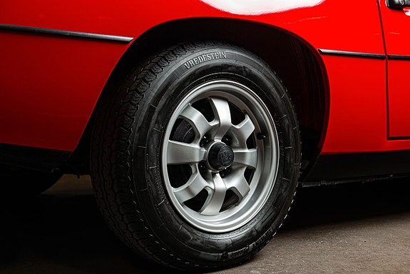 Porsche 924 26 of 27
