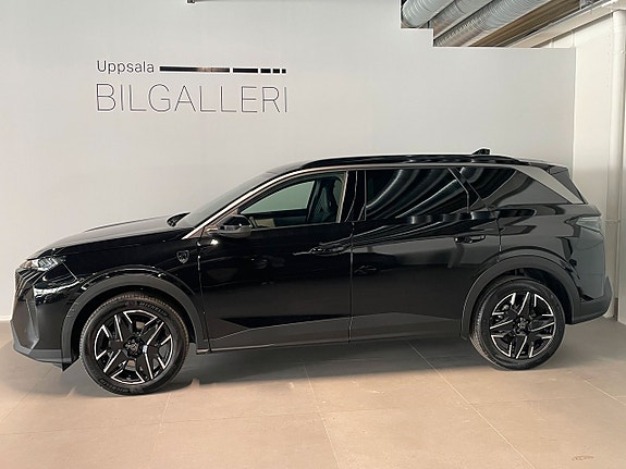 Peugeot 5008 2 of 5