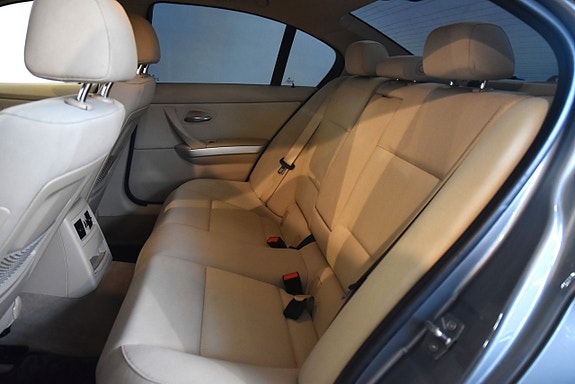 BMW 320 13 of 14