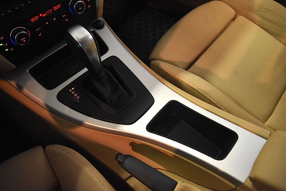 BMW 320 12 of 14