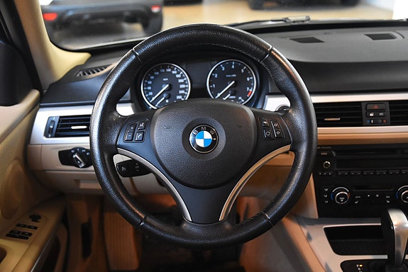 BMW 320 8 of 14