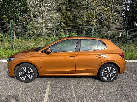 Skoda Fabia 2 of 5