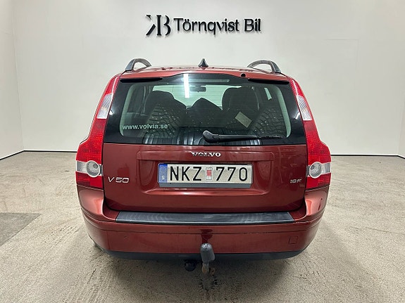 Volvo V50 4 of 5