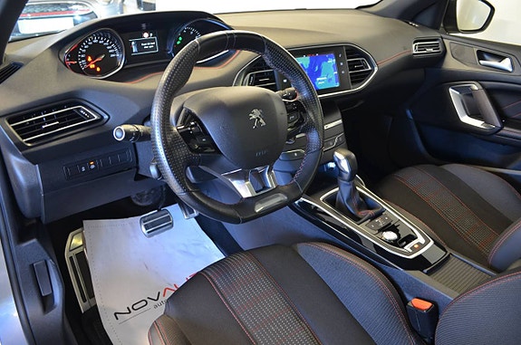 Peugeot 308 6 of 20