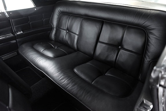 Lincoln Continental 16 of 20