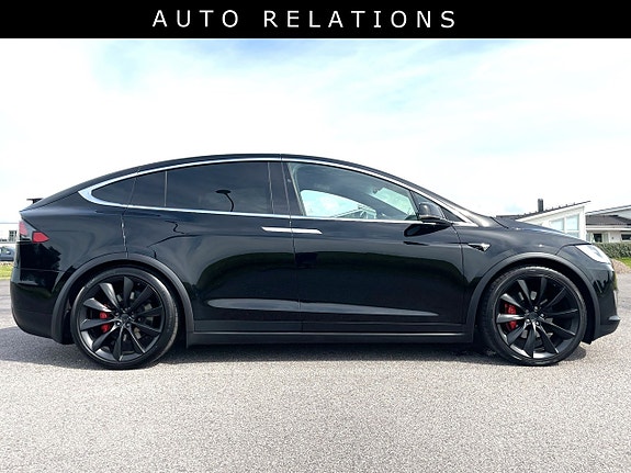Tesla Model X 12 of 13