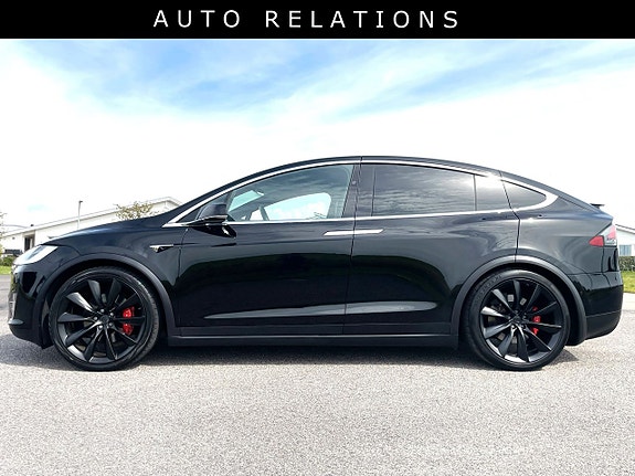 Tesla Model X 13 of 13