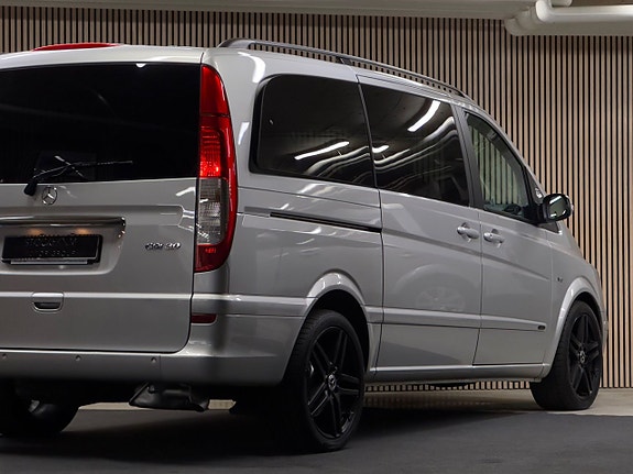 Mercedes-Benz Viano 11 of 28