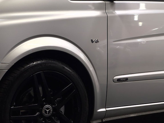 Mercedes-Benz Viano 4 of 5