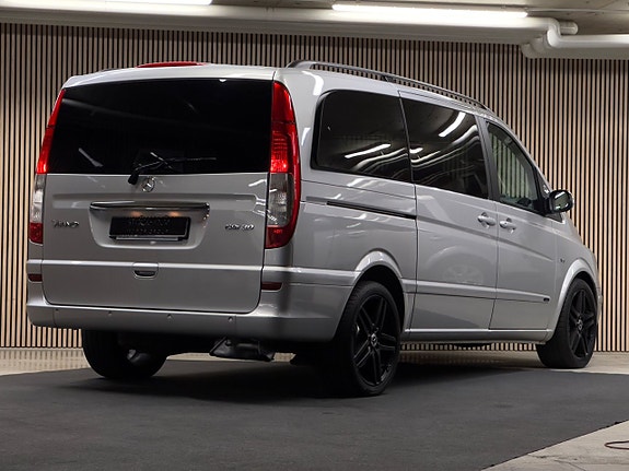 Mercedes-Benz Viano 10 of 28