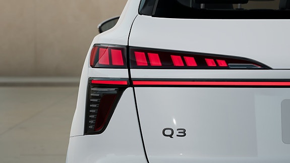 Audi Q3 6 of 11